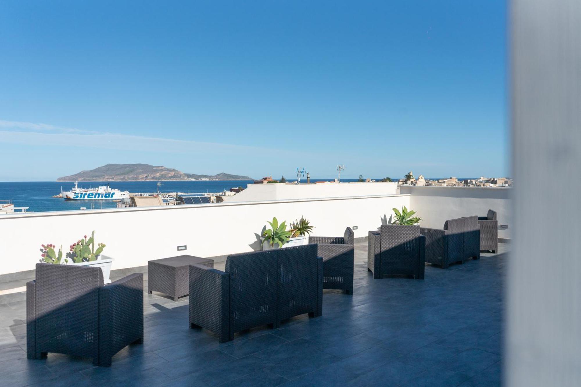 Ponente & Maestro Rooms Favignana Exteriér fotografie