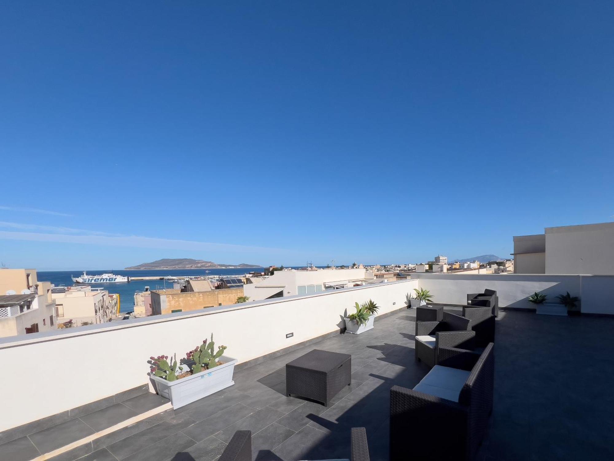 Ponente & Maestro Rooms Favignana Exteriér fotografie